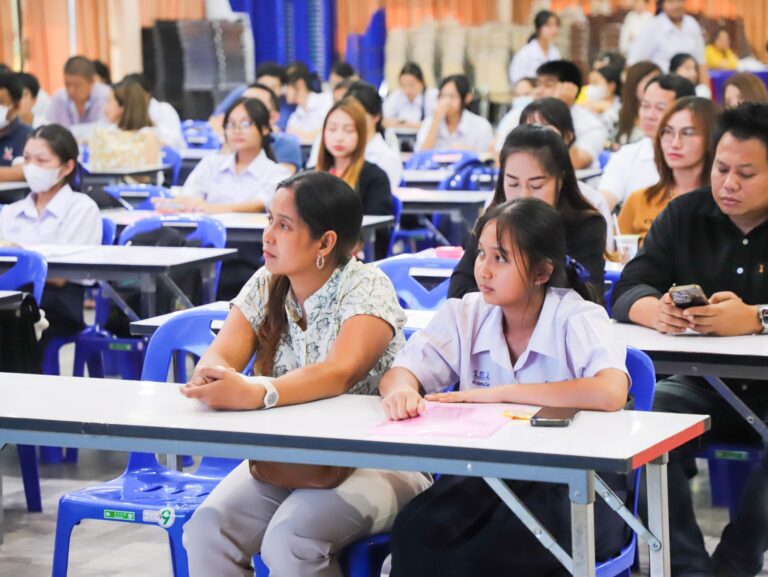 การประชุมเพื่อเตรียมความพร้อมสำหรับเข้าร่วมโครงการพัฒนาทักษะภาษาจีนแบบเข้ม ณ มหาวิทยาลัยซีเป่ย เมืองซีอาน มณฑนส่านซี สาธารณะประชาชนจีน