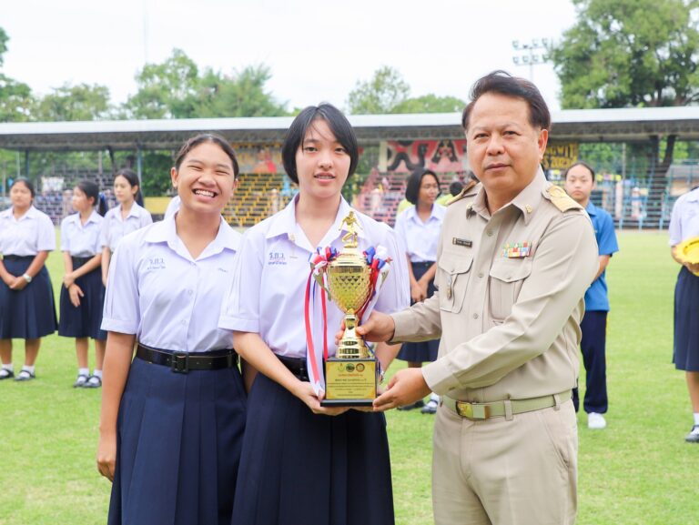 พิธีมอบเกียรติบัตร กลุ่มสาระการเรียนรู้สุขศึกษาและพลศึกษา