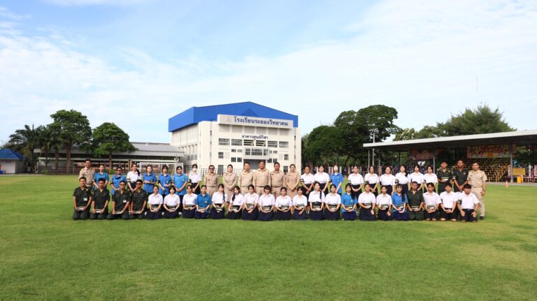 โรงเรียนระยองวิทยาคม จัดพิธีมอบปลอกแขนสภานักเรียน