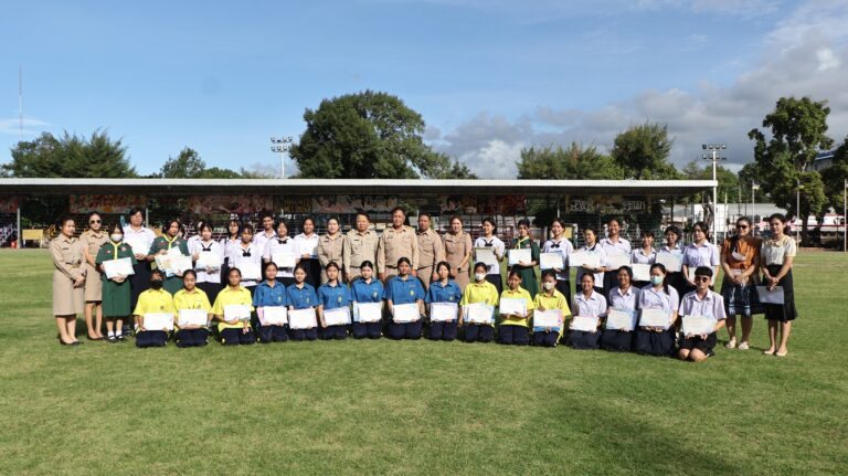 โรงเรียนระยองวิทยาคมจัด พิธีมอบเกียรติบัตรจากกิจกรรมของห้องสมุด