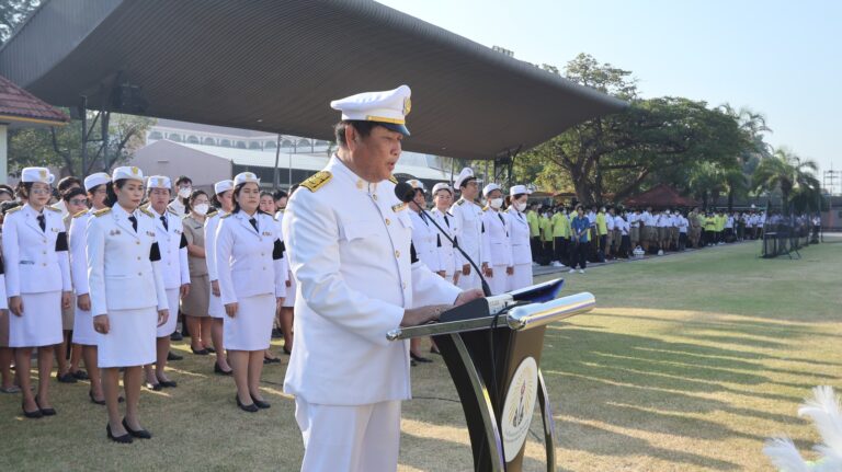 โรงเรียนระยองวิทยาคม จัดกิจกรรม “ทำบุญตักบาตร” และ กิจกรรมเนื่องในวันคล้ายวันพระบรมราชสมภพ พระบาทสมเด็จพระบรมชนกาธิเบศร มหาภูมิพลอดุลยเดชมหาราช บรมนาถบพิตร วันชาติและวันพ่อแห่งชาติ ๕ ธันวาคม