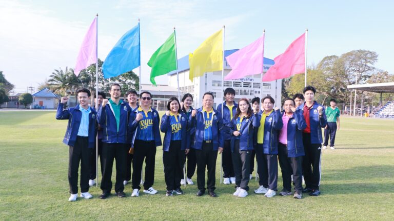 โรงเรียนระยองวิทยาคม จัดกิจกรรม “มอบเสื้อสามารถให้แก่ประธานสี และแม่สี”